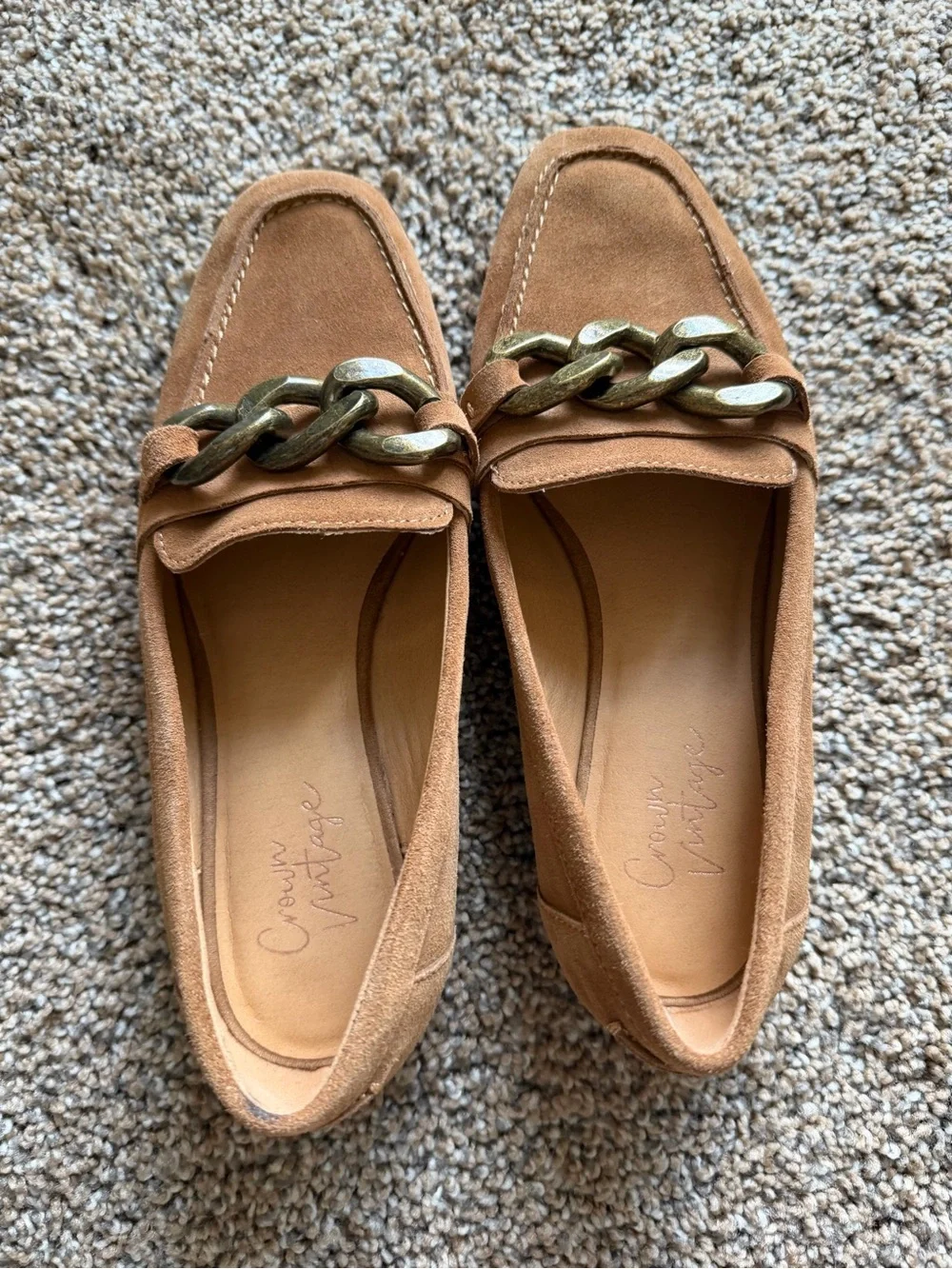 CROWN VINTAGE Camel Tan Faux Suede Gold Chain Loafer